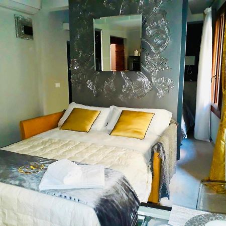 Suite Dream On The River Венеция Экстерьер фото